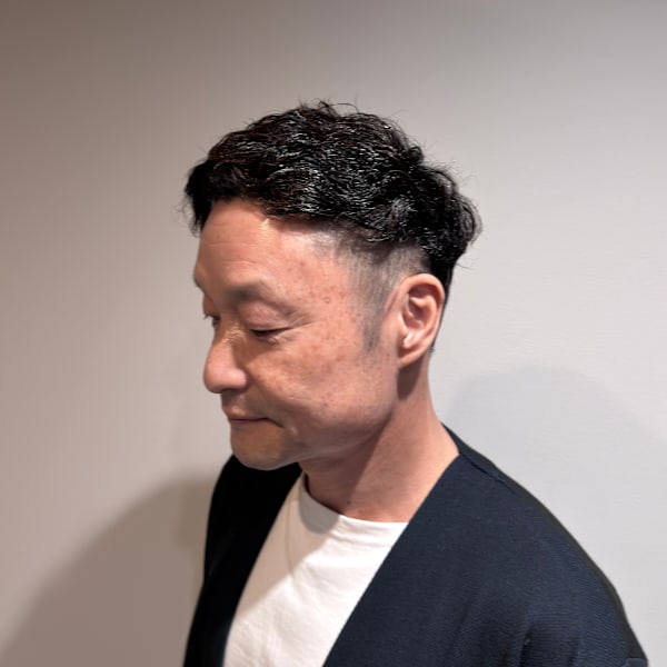 大人アップバングショートパーマ