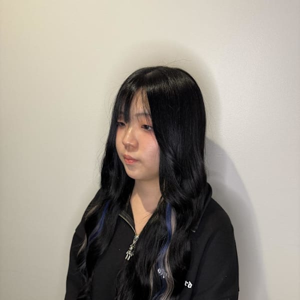 黒髪ロング×インナーカラー