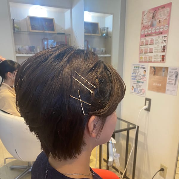 ショートヘアアレンジ/サイド編み込み/ゴールドピンアレンジ