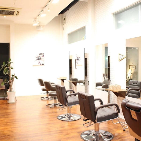 mars HOM 宝塚旭町店【マーズオム タカラヅカアサヒマチテン】のスタッフ紹介。marsHOM 旭町店