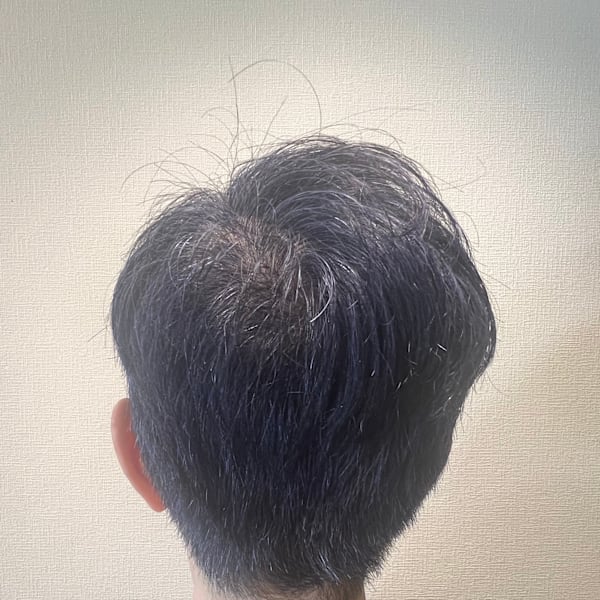 個性的カラーのショートスタイル