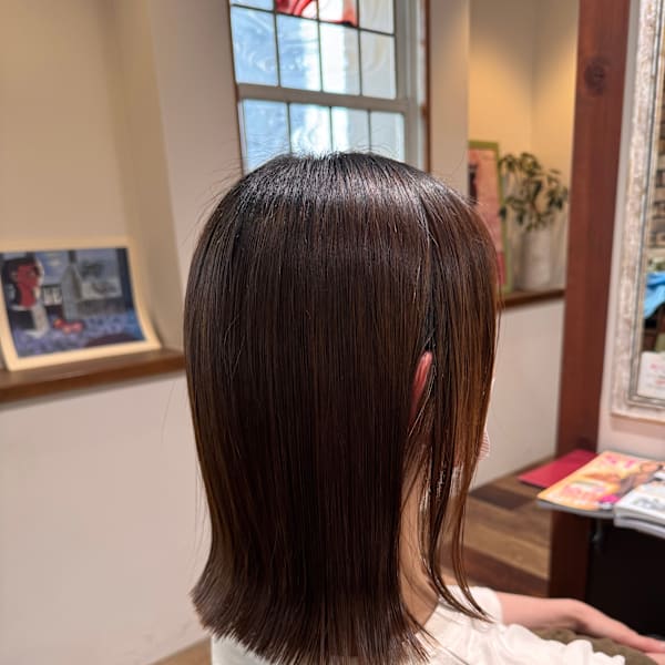 【美シルエット】似合わせ切りっぱなしボブ+髪質改善ストレート|Grado hair