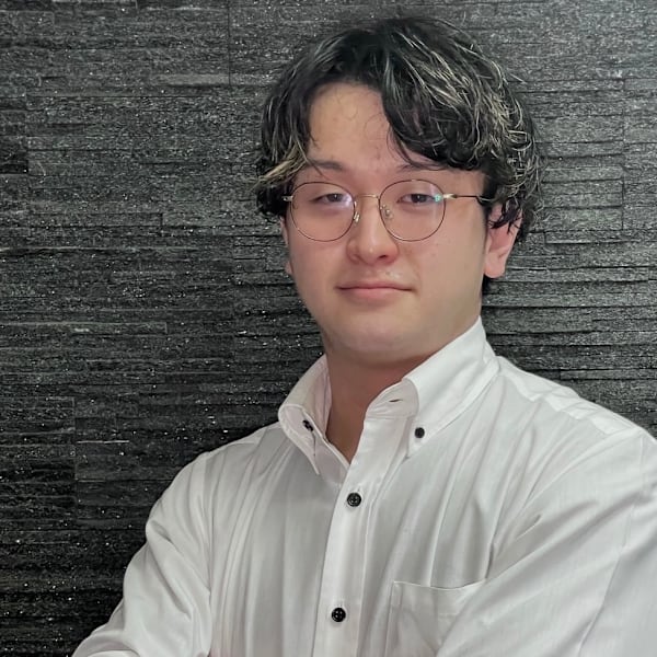 ヒロ銀座ヘアーサロン 青山外苑前表参道店【ヒロギンザヘアーサロンアオヤマガイエンマエオモテサンドウテン】のスタッフ紹介。山村翔馬 青山表参道