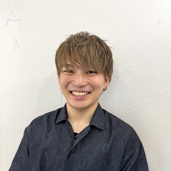 EIGHT umeda 梅田店【エイト】【エイト ウメダテン】のスタッフ紹介。Hiroaki