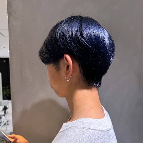 ネイビーブルーブルーブラックブリーチカラー