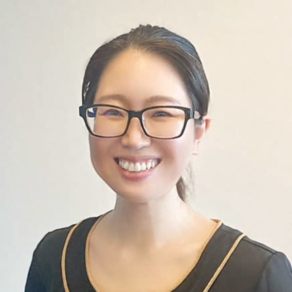 美容矯正サロン Ocean 菊川店【ビヨウキョウセイサロンオーシャン キクカワテン】のスタッフ紹介。トミタ シホコ