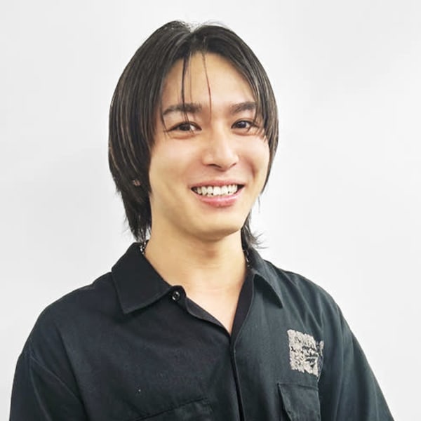 BELLE GROW ALPHA HAIR&NAIL【ベルグローアルファヘアアンドネイル】のスタッフ紹介。RIKUYA OSHIO