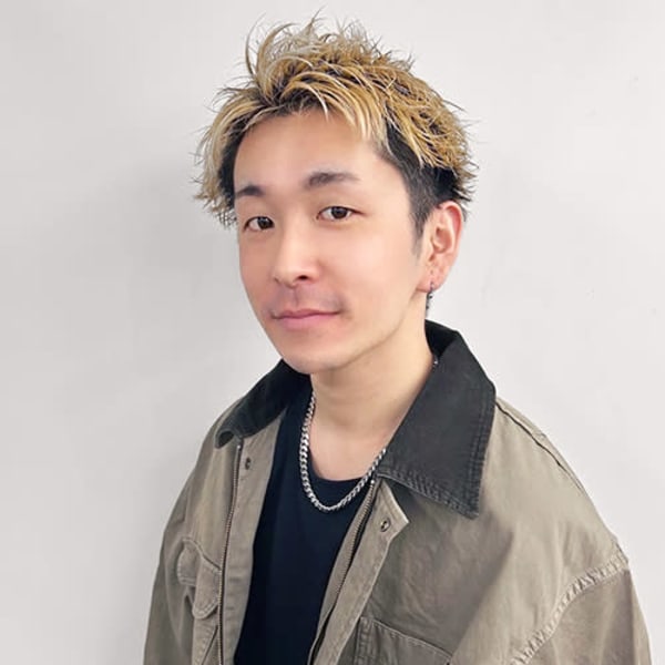 BELLE GROW ALPHA HAIR&NAIL【ベルグローアルファヘアアンドネイル】のスタッフ紹介。TAIGA