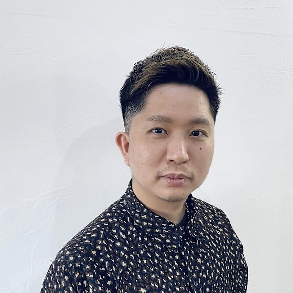 ASTRE Hair Design【アストル ヘアー デザイン】のスタッフ紹介。藤田 大輔