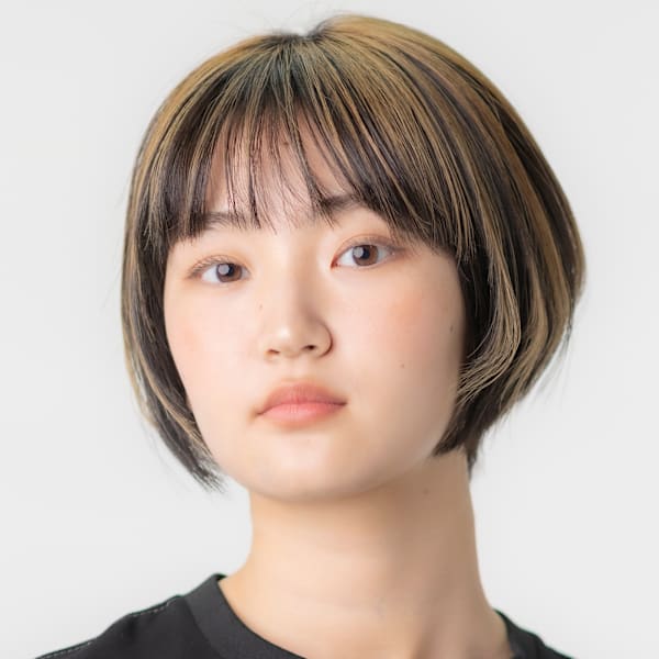 光と影のコントラストを楽しむ2WAYショート