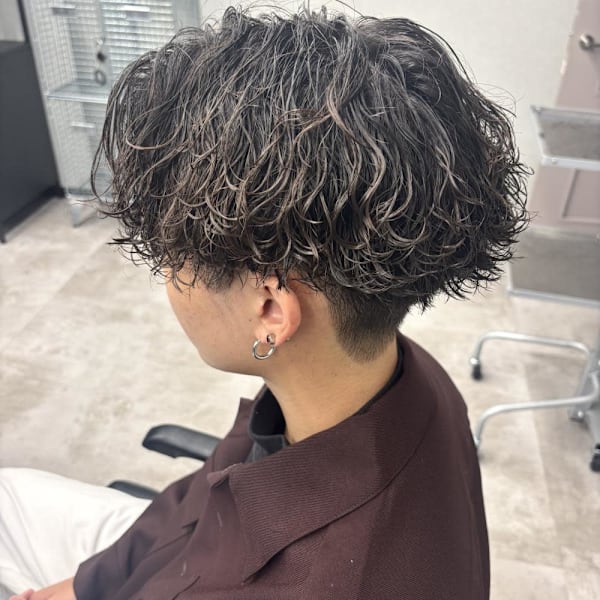 波巻き×スパイラルで作るナチュラル無造作ウェーブ|CØDE by KENJE