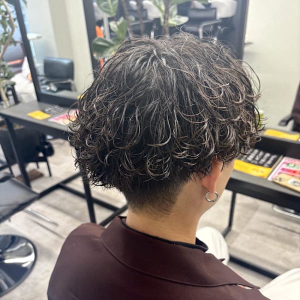 波巻き×スパイラルで作るナチュラル無造作ウェーブ|CØDE by KENJE