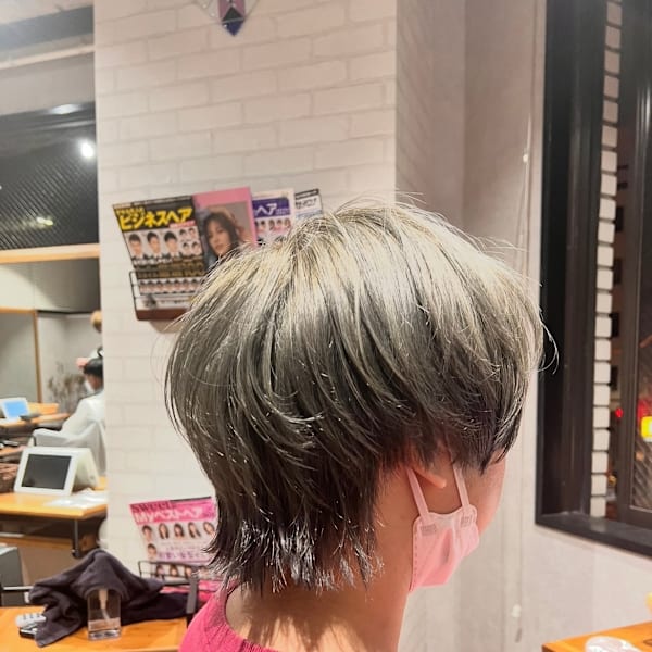 グレージュマッシュウルフ