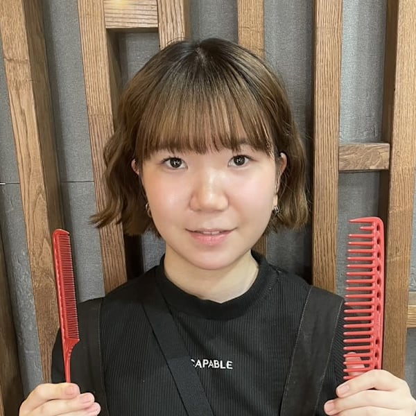 Papillon Rose【パピヨンロゼ】のスタッフ紹介。マリ