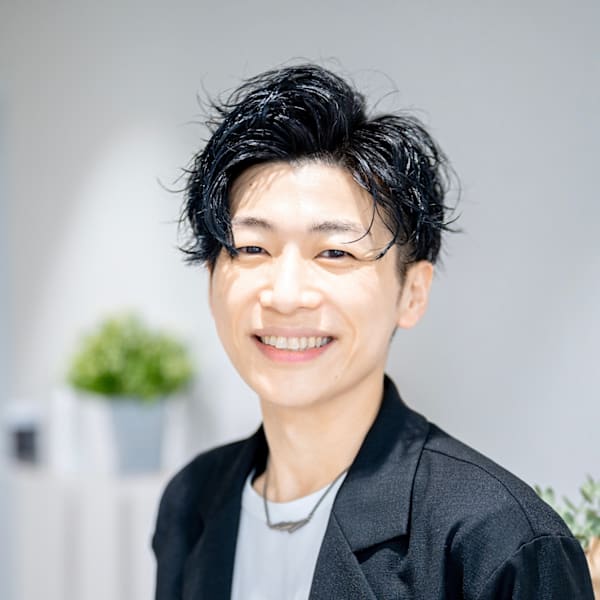 押上 美容室 Ray(レイ)髪質改善 完全個室完結型サロン【NEWOPEN】【オシアゲビヨウシツレイカミシツカイゼンカンゼンコシツカンケツガタサロン】のスタッフ紹介。村山 裕紀 押上 スカイツリー
