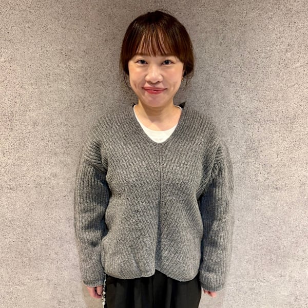 【全席半個室サロン】Natural 新宿店 髪質改善＆ヘッドスパ【ゼンセキハンコシツサロンナチュラルシンジュクテン カミシツカイゼンヘッドスパ】のスタッフ紹介。YUI