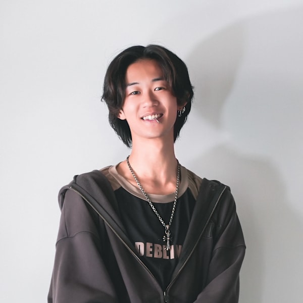 Dijon 髪質改善×縮毛矯正×りんご幹細胞トリートメント 自由ヶ丘【ディジョン カミシツカイゼン シュクモウキョウセイ リンゴカンサイボウトリートメント ジユウガオカ】のスタッフ紹介。川島　陸人 RIKUTO