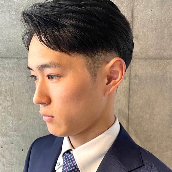 メンズ　ビジネスヘア　ツールロック　刈り上げ　七三