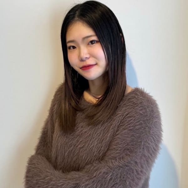 トリート ヘアデザイン 津田沼店【トリート ヘアデザイン ツダヌマテン】のスタッフ紹介。川村琴