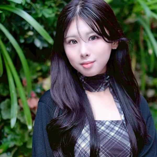 L'mo by est-r.筑紫口店【エルモバイエストアールチクシグチテン】のスタッフ紹介。カネコ コナツ