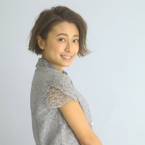 透明感/アッシュカラー/外ハネボブ