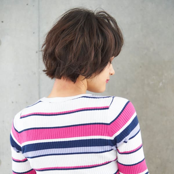 外ハネショートボブ