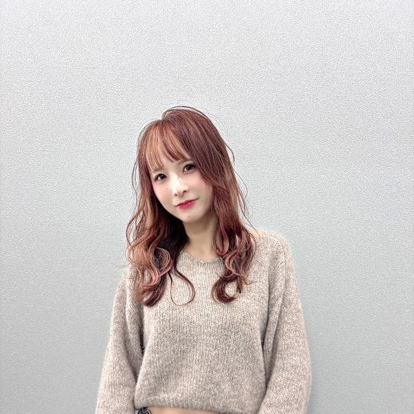 仙台 美容院 siki.salon 髪質改善 完全完結型個室サロン【センダイビヨウインシキサロンカミシツカイゼンカンゼンカンケツガタコシツサロン】のスタッフ紹介。高橋  葵