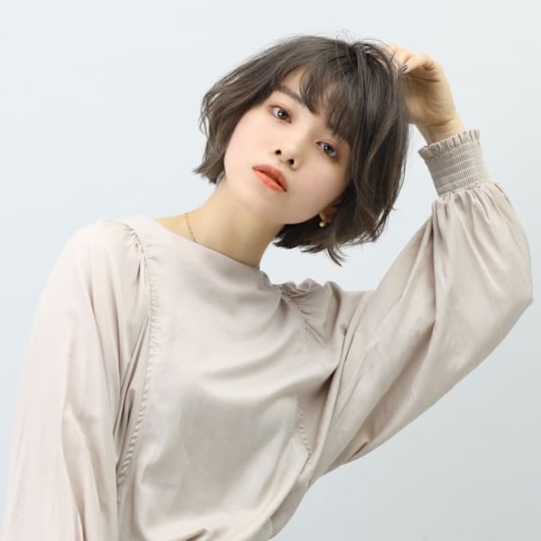 透明感/アッシュカラー/外ハネボブ