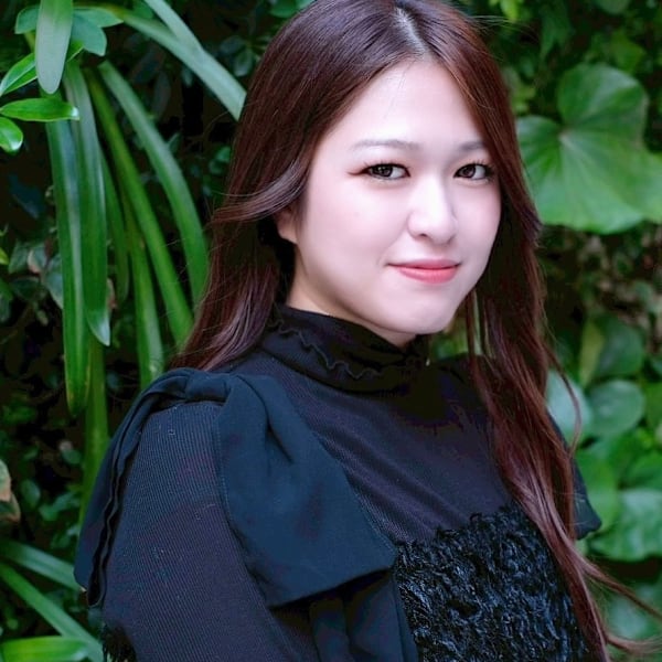 est-r. 福岡博多口店 Eye & Nail【エストアール フクオカハカタグチテン アイ アンド ネイル】のスタッフ紹介。ハスダ サツキ