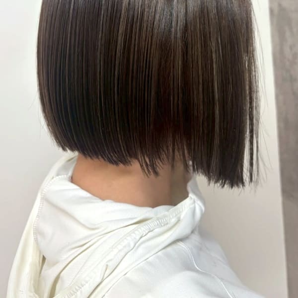 前下がりボブ 髪質改善 ハイライトカラー グレージュ|ROCA by teatro hair salon