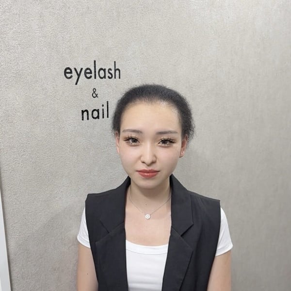 eyelash&nail salon LABEL【アイラッシュ アンド ネイルサロン ラベル】のスタッフ紹介。ナツカ