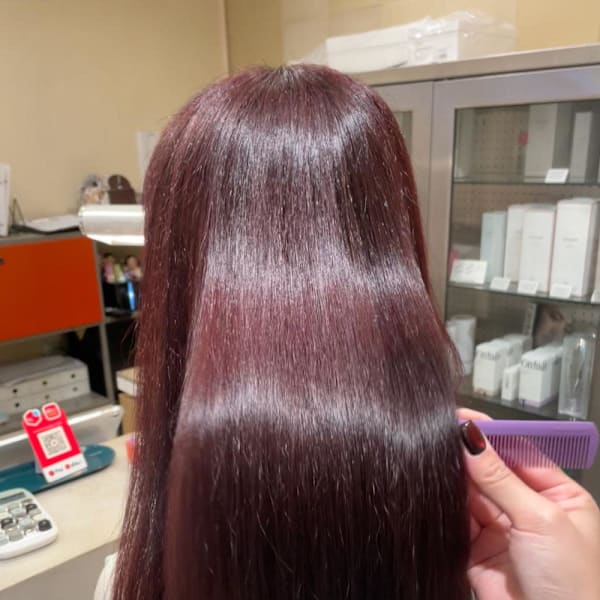 お色味しっかりの艶髪ヘア