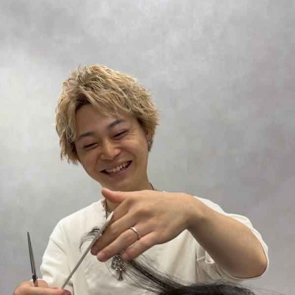 【全席個室】MEN'S HAIR Lex 新小岩【メンズヘアレックス】【メンズヘアーレックス シンコイワ】のスタッフ紹介。近藤 〔新小岩〕