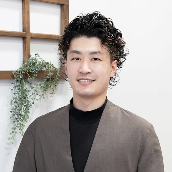 VISAGE crew【ヴィサージュ クルー】【ヴィサージュ クルー】のスタッフ紹介。石橋 遼統