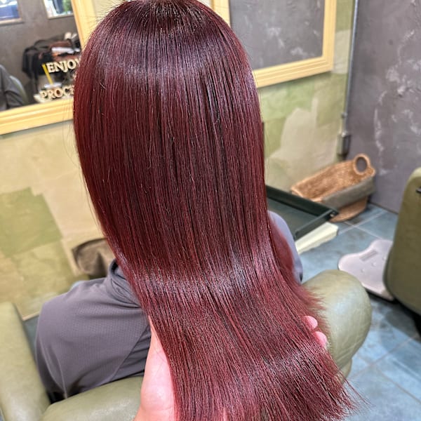 秋にオススメ、レッドカラー