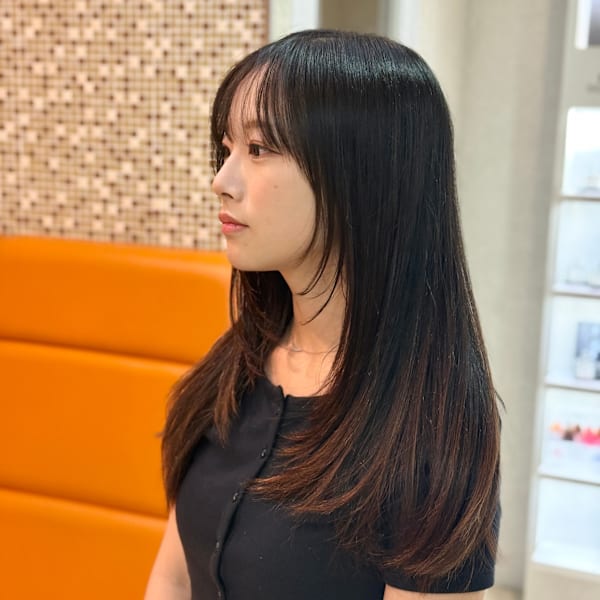 小顔ロングレイヤーカット 顔周りレイヤー