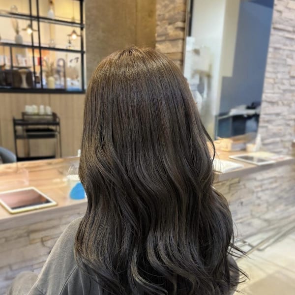 オリーブグレージュ