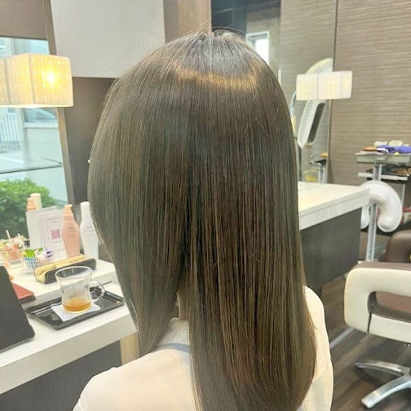 カーキーブラウン