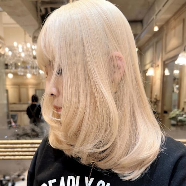 ミディアムレイヤー/バタフライカット/ゆるふわミディアム|modish by artina 本厚木店