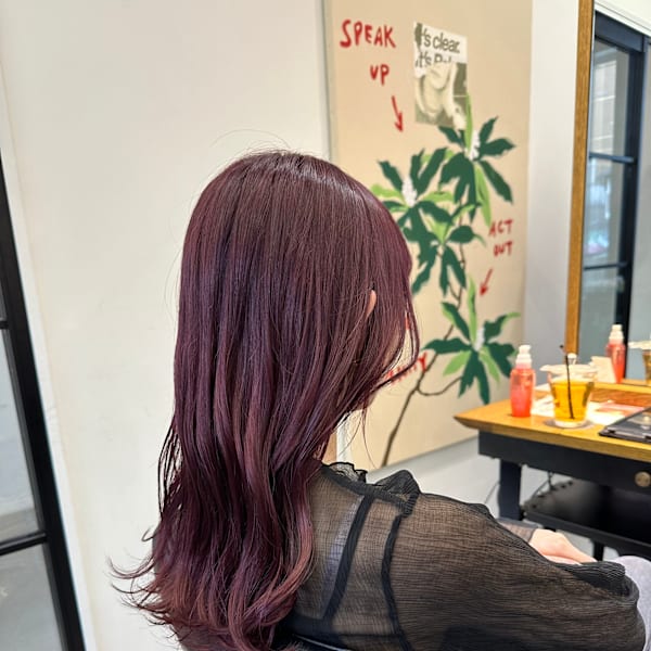 ボルドーカラーのミディアムレイヤー