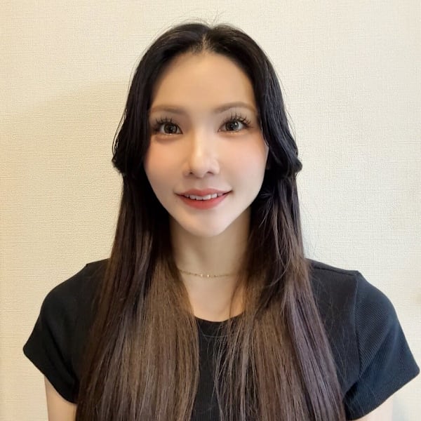 よもぎ蒸し・ハーブラウンジ SOLUNA吉塚【ヨモギムシ ハーブラウンジ ソルナヨシヅカ】のスタッフ紹介。サキ ヅメ