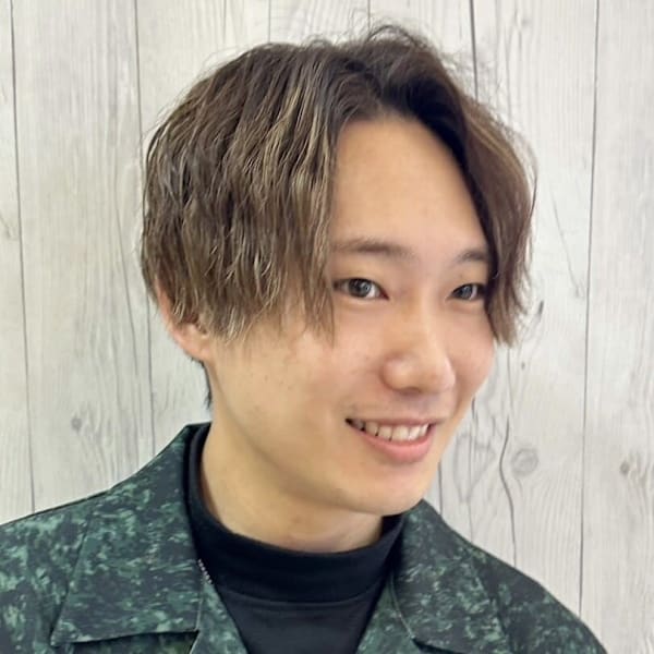 VISAGE oak【ヴィサージュ オーク】【ヴィサージュ オーク】のスタッフ紹介。大木原聡太 