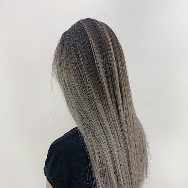 外国人風デザイン/バレイヤージュ/ホワイトグレージュ|CREA茅ヶ崎