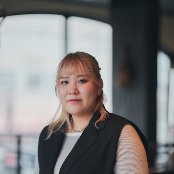 Hair Make Luxtz【ヘアーメイクラグズ】のスタッフ紹介。豊澤　あいり