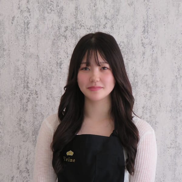 Reine Hair&Nail salon【レイネヘアアンドネイルサロン】【レイネヘアアンドネイルサロン】のスタッフ紹介。宮田 葵々子