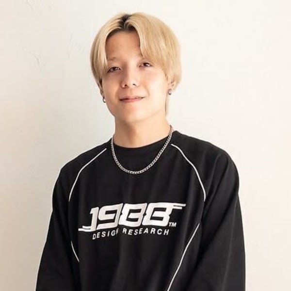 yohaku ヨハク メンズ 大阪梅田中崎町/メンズサロン/メンズカット/パーマ/ブリーチ【ヨハク メンズ オオサカウメダナカザキチョウ メンズサロン メンズカット パーマ ブリーチ】のスタッフ紹介。神崎 源