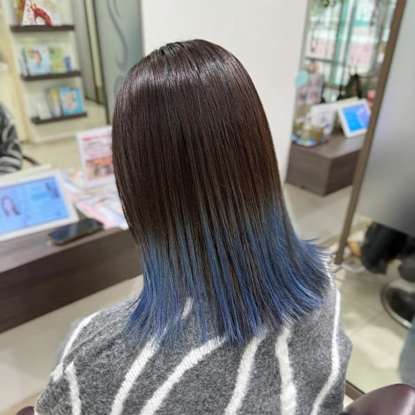 ブルーのプレイングカラー