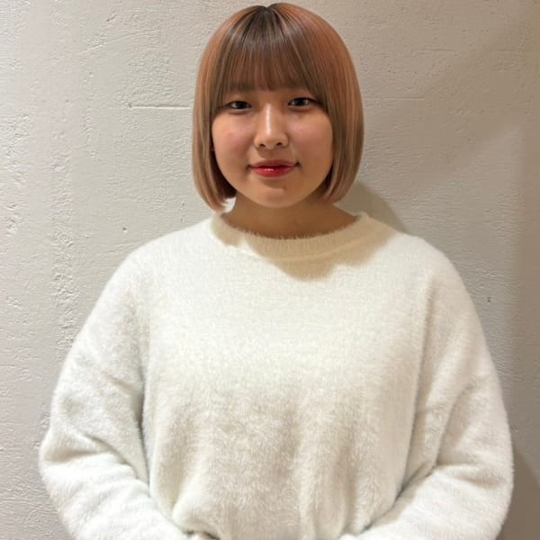 【全席半個室サロン】Natural 福岡天神店【ナチュラル フクオカテンジンテン】のスタッフ紹介。松岡　美紀