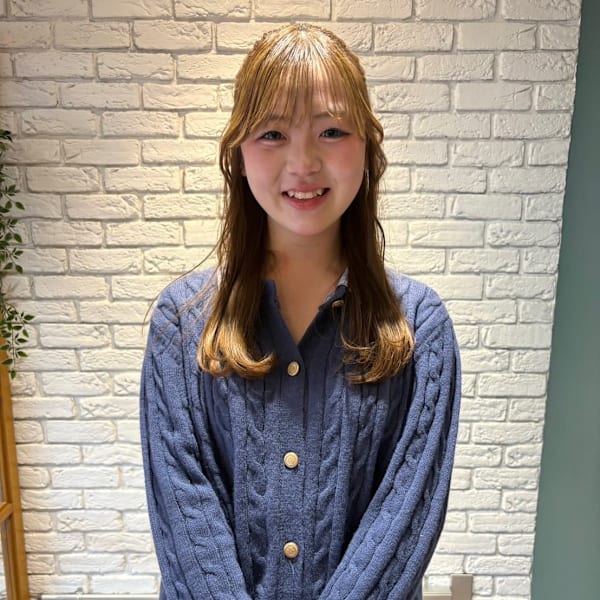 【全席半個室サロン】Natural 広島店【ナチュラル ヒロシマテン】のスタッフ紹介。堀井 桜帆