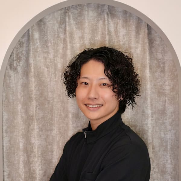 小顔矯正/美容整体 LuLu beauty labo【ルルラボ】【コガオキョウセイ ビヨウセイタイ ルルビューティーラボ ルルラボ】のスタッフ紹介。フジイ モトキ